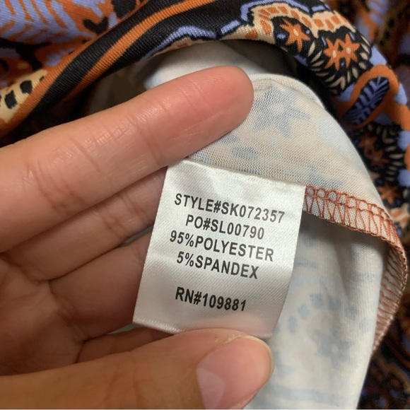 NWT Sunny Leigh Multi Print Lounge Set Size Medium - Picture 8 of 13